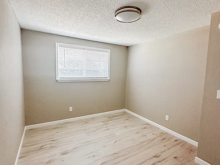 Gregory Manor — Photo 15