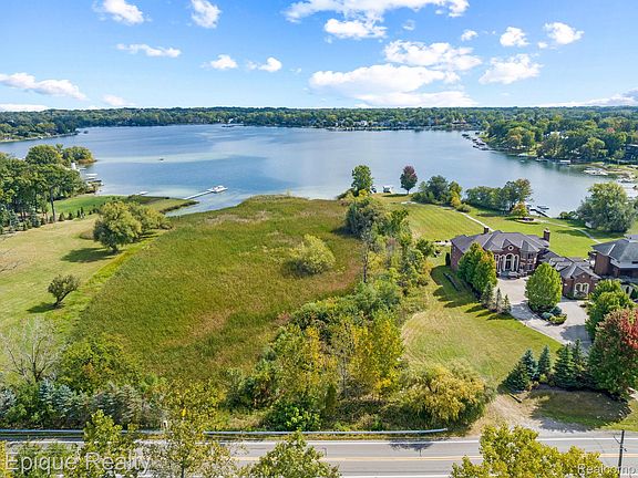 3rd image of 5375 Middlebelt Rd