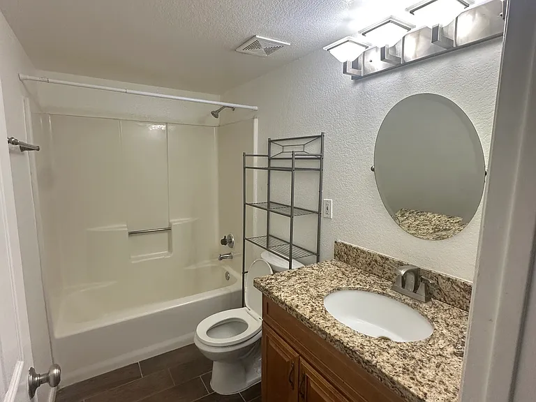 1620 E Cambridge Ave #6 — Photo 14