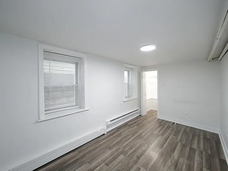 3250 N Albany Ave #G — Photo 9