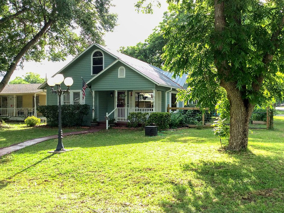 109 Whitehead St, Smithville, TX 78957 Zillow