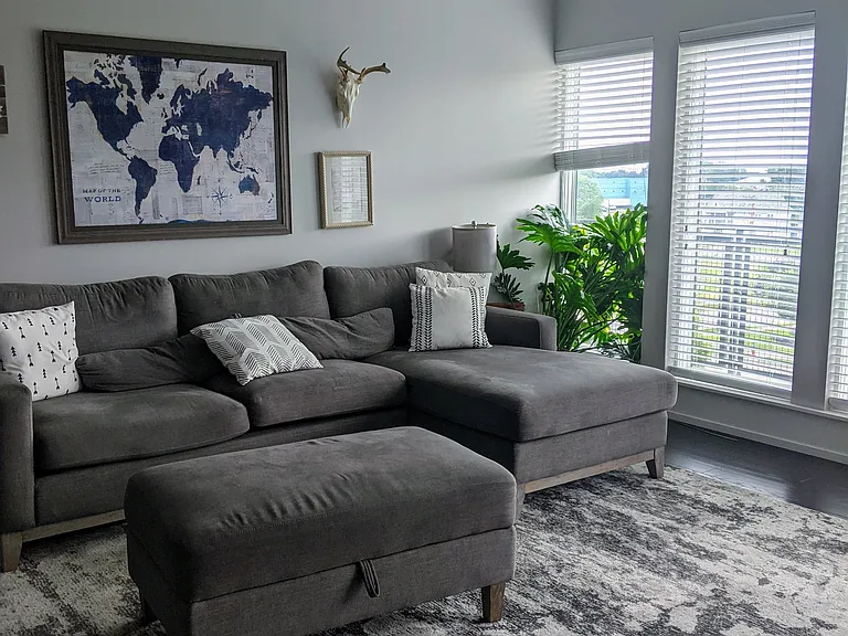 1 BR Living space