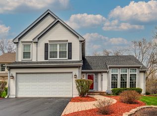 700 Darnell Ln, Gurnee, IL