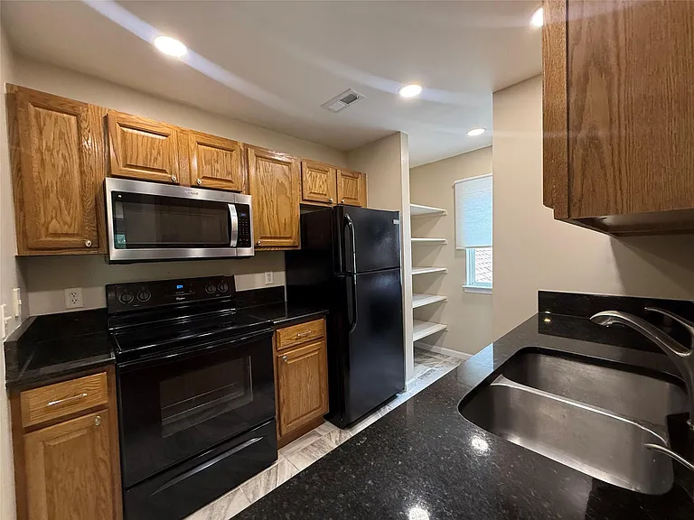 862 Brandon Ave — Photo 16
