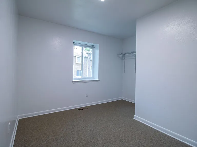 1731 Donlee Dr — Photo 12