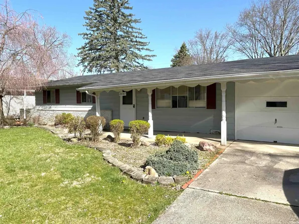 2541 Deerwood Dr, Fort Wayne, IN 46825
