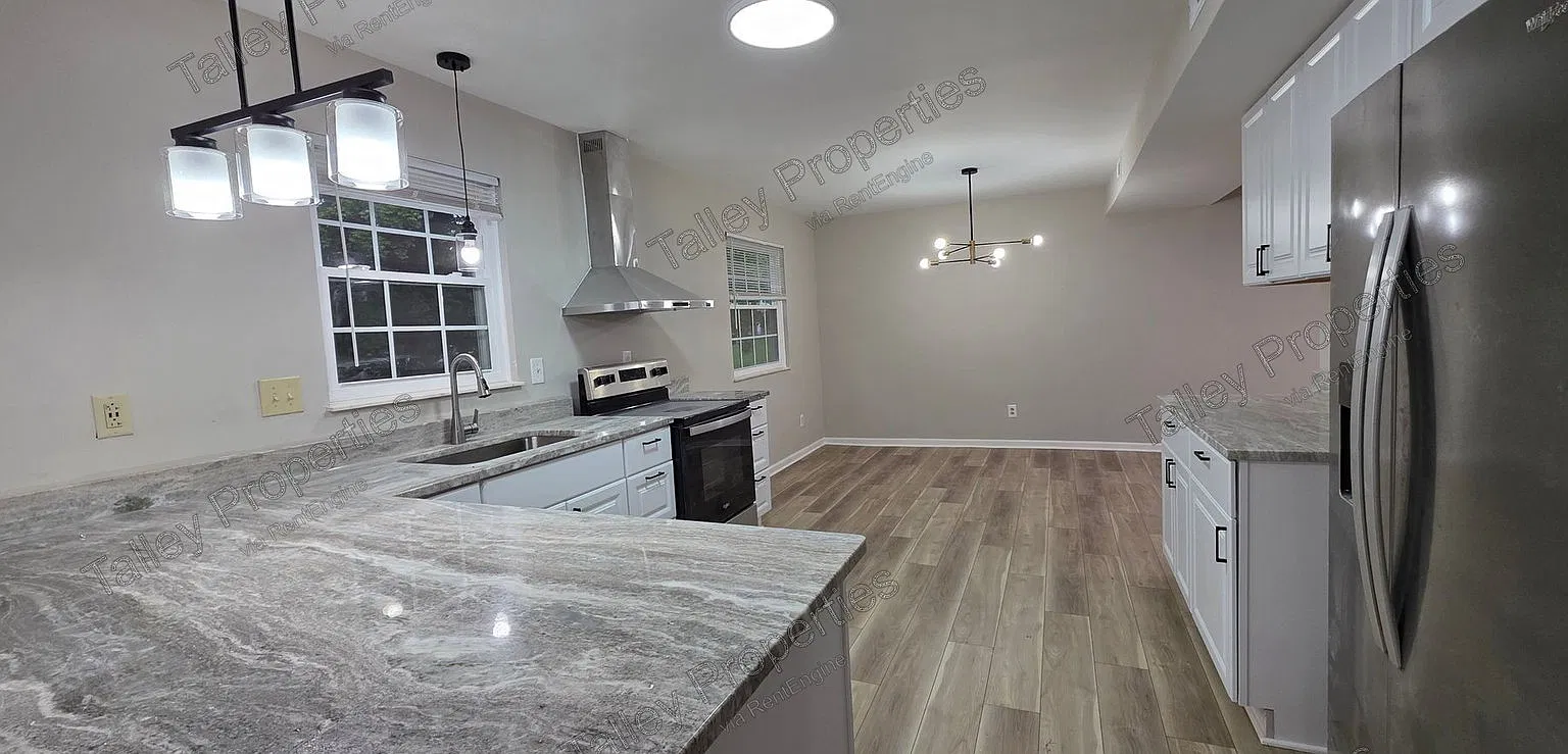 4 bed, 2.5 bath, 1980 sqft, $2,395 — Photo 4