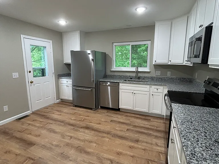 2418 Sundance Dr — Photo 3