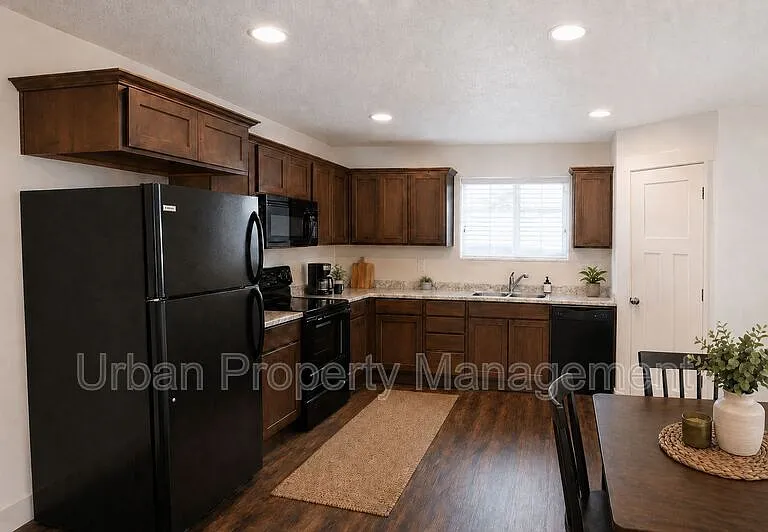 652 N 130 E — Photo 3
