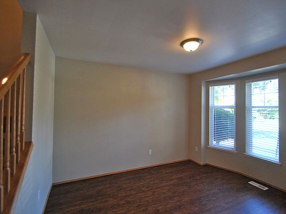 3rd image of 16701 133rd Ave E