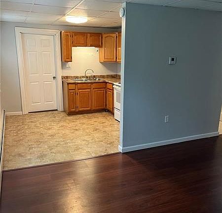 3rd image of 504 North Ave #4