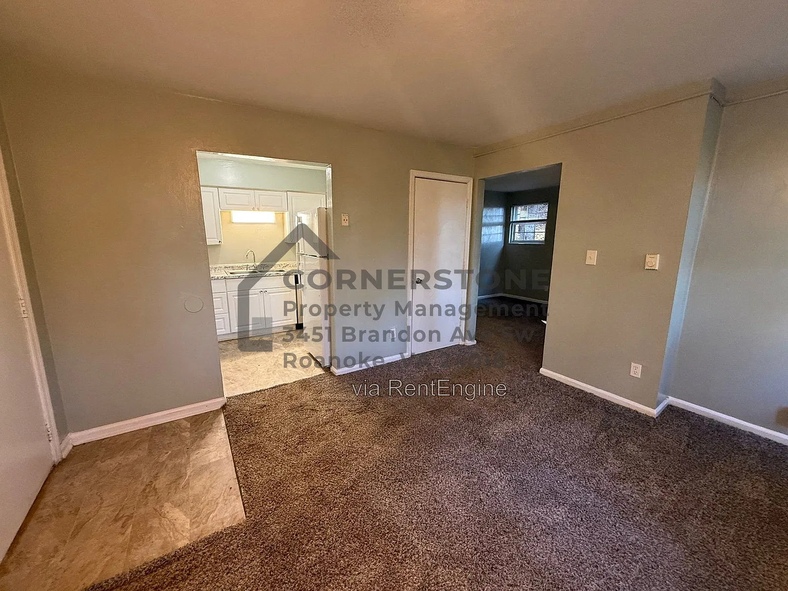 3 bed, 1.5 bath, 914 sqft, $1,025 — Photo 3