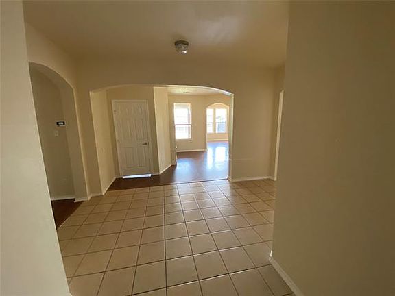 5th image of 603 Poplar Vista Ln