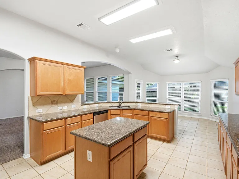 31710 Midlake Park — Photo 16