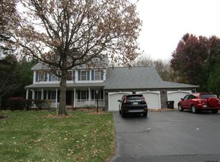 43 Hasgate Dr, Delmar, NY 12054