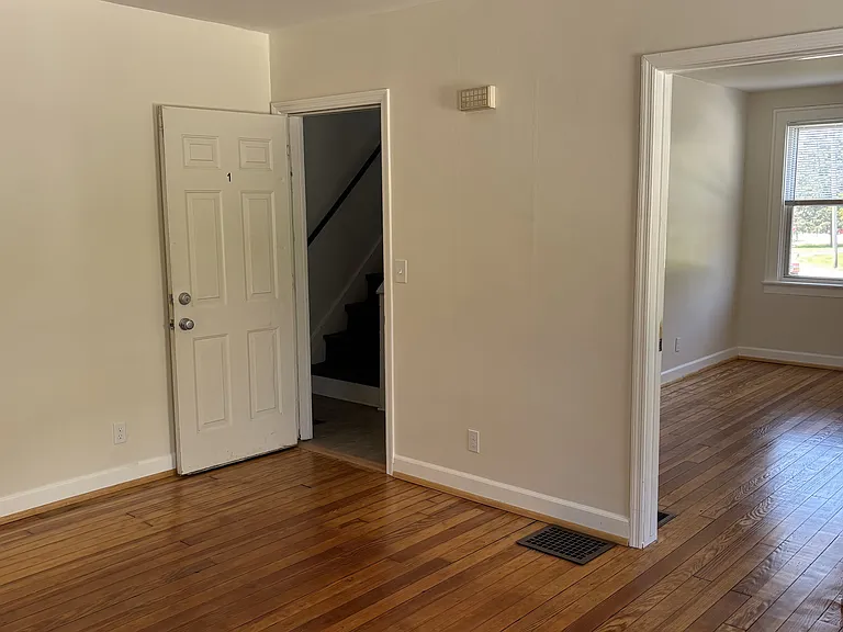330 Lilienthal St — Photo 16