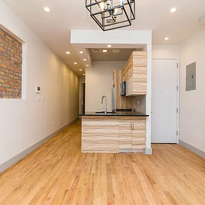 Rented by Nooklyn NYC LLC | media 24