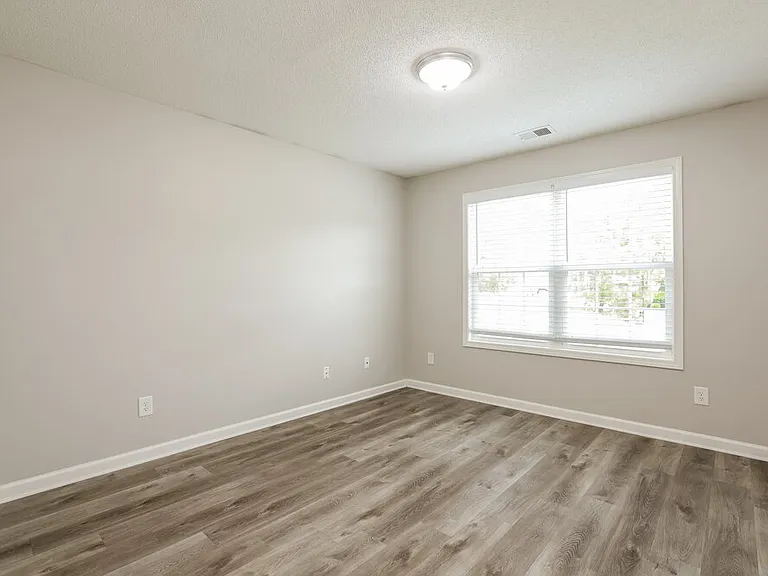 225 Comet Ct — Photo 12