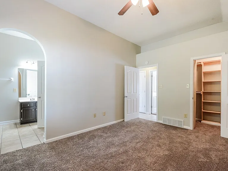 6202 Morgan Manor Cv — Photo 9