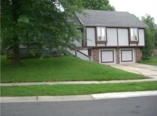 513 SE Wingate St, Lees Summit, MO 64063