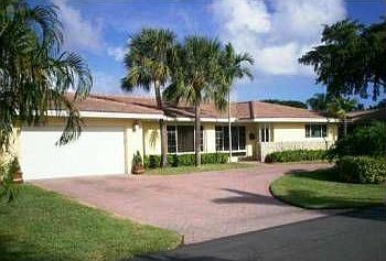 1st image of 2733 NE 35th Ct