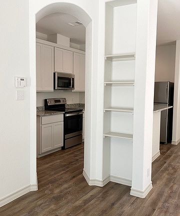 5th image of 2023 Silver Oak Dr #27-C