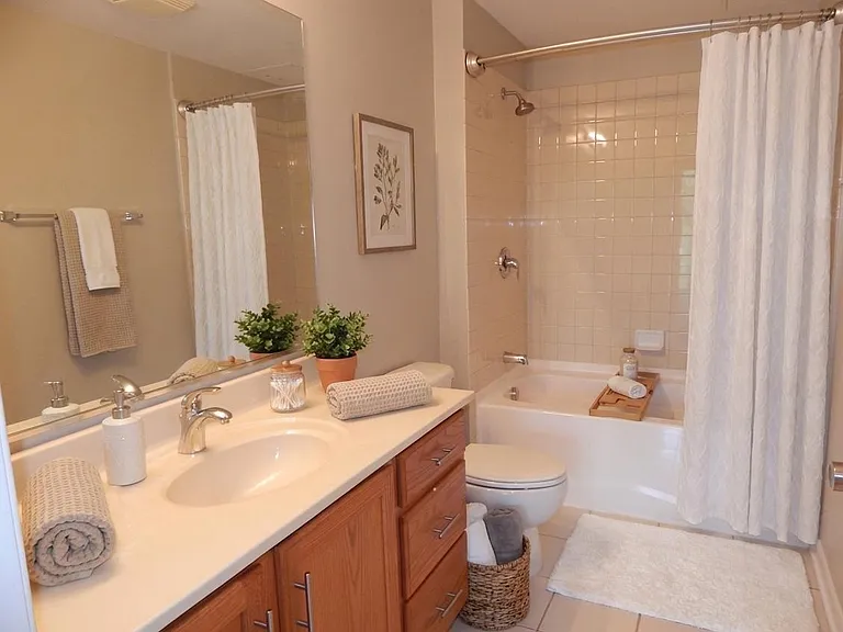 101 Curry Ave #306 — Photo 6