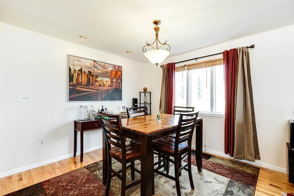Building Photo - 311 Manhattan Ave #2