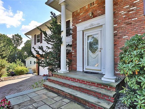 3rd image of 3 Catawba Dr