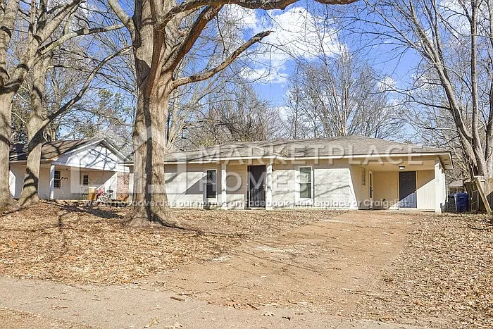 3 bed, 1.0 bath, 1192 sqft, $1,325 — Photo 2