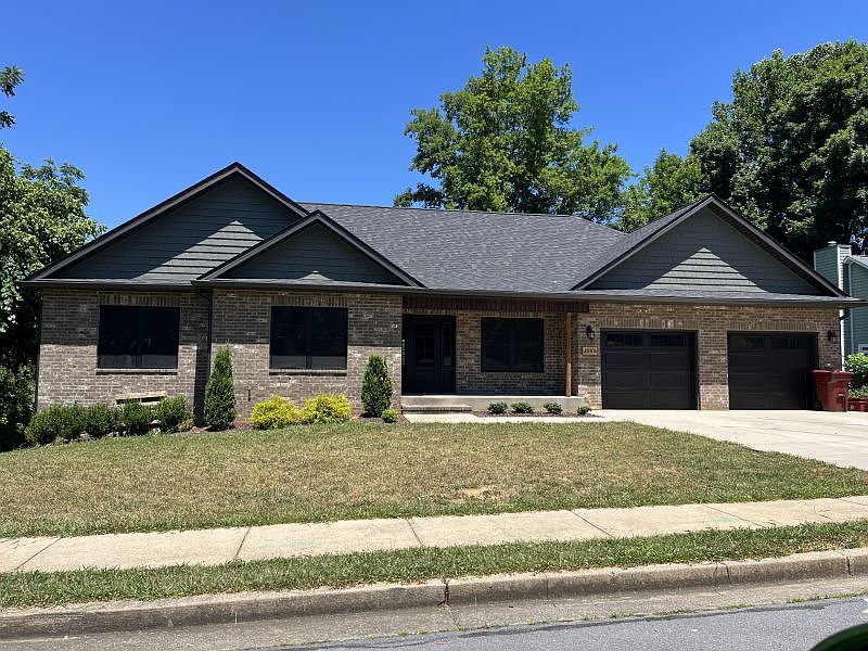 1st image of 3006 Vicksburg Rd