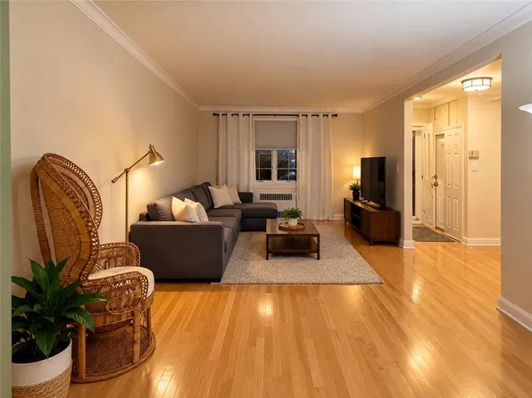 2636 E 29th St, Brooklyn, NY 11235