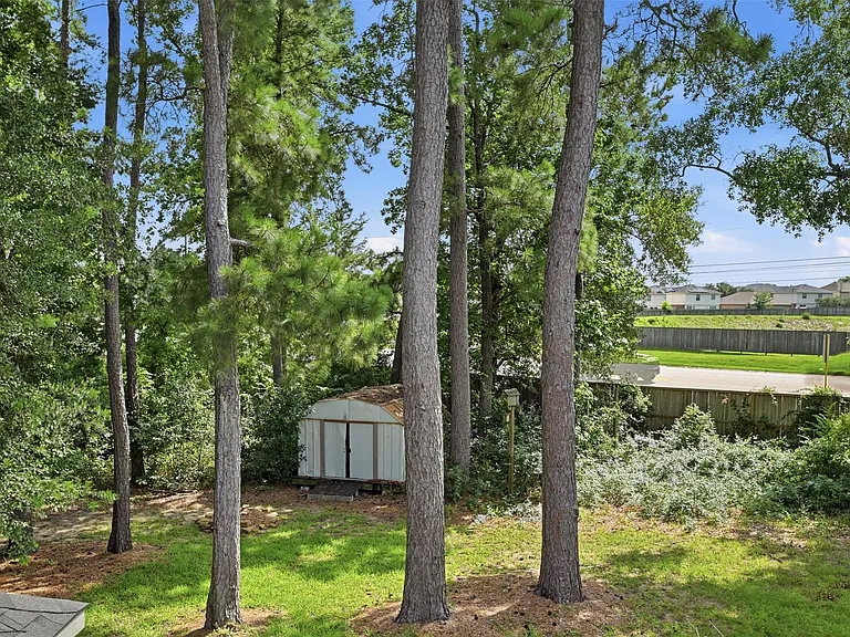 25203 Oak Villa Dr — Photo 38