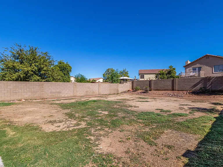 6749 N 77th Ave — Photo 11