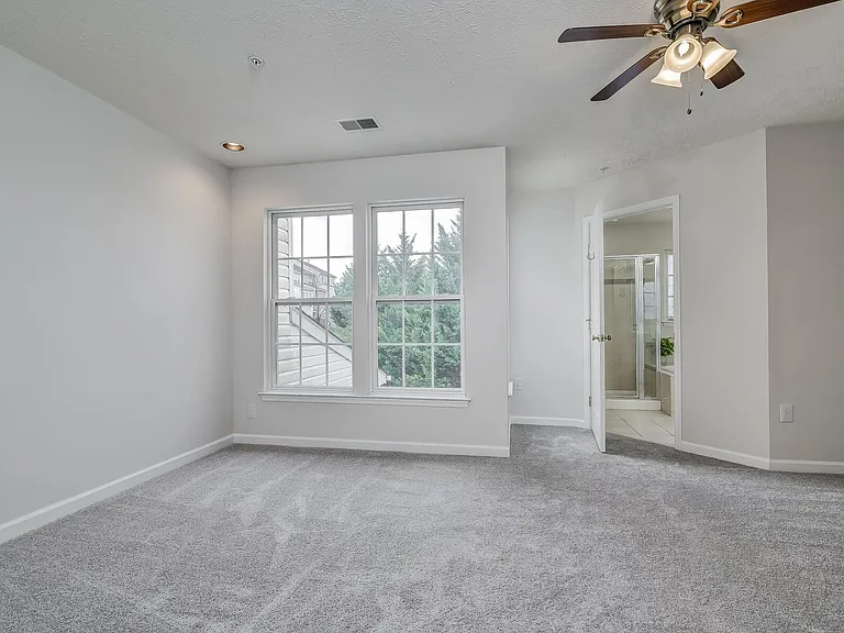 1432 Pangbourne Way — Photo 17