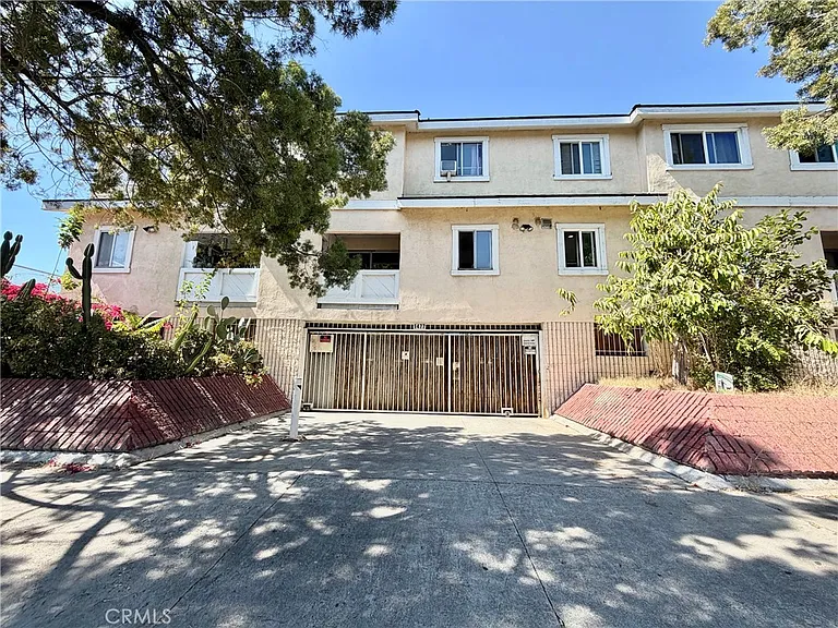 1477 W 20th St #7 — Photo 30