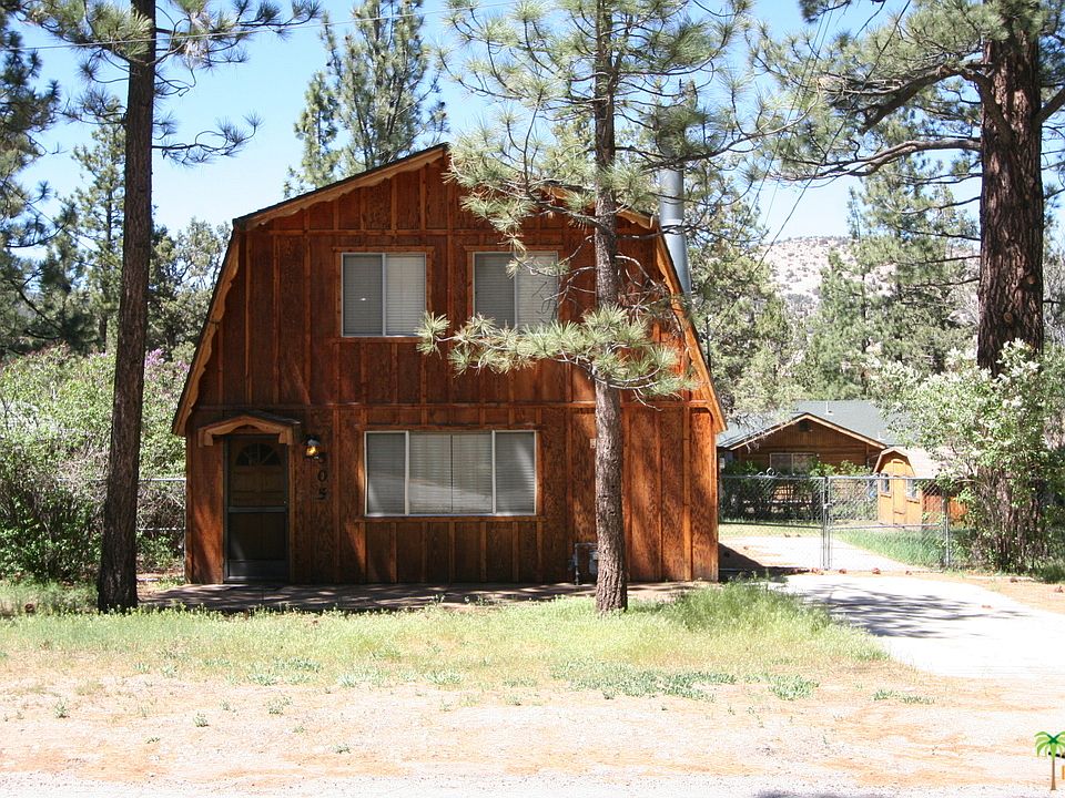 1st image of 305 E Barker Blvd