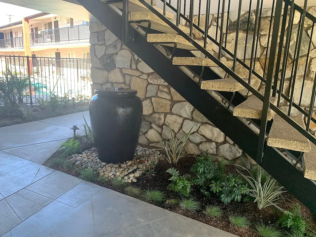 Friendly Hills apartments — Photo 4