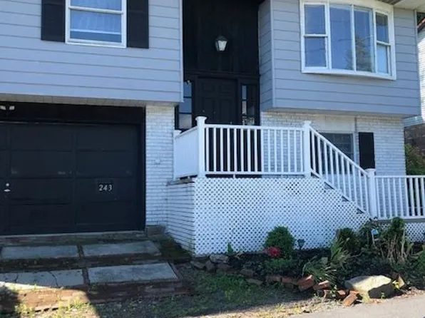 243 W High St, Nesquehoning, PA 18240