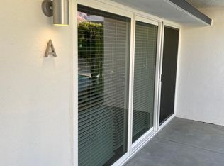 980 E Parocela Pl, Palm Springs, CA 92264