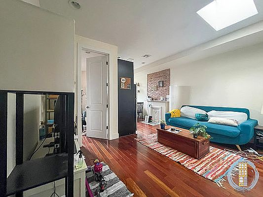 3rd image of 114 Jefferson Ave #4A