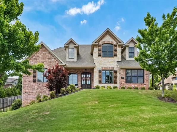 4061 Legacy Dr, Springdale, AR 72762