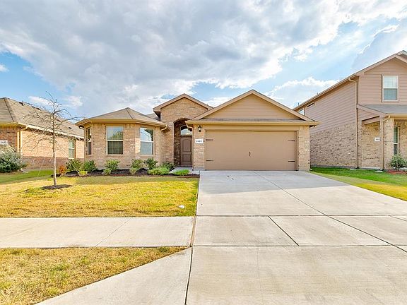 3rd image of 2621 Swift Creek Dr