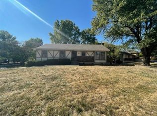 13400 Overhill Rd, Grandview, MO 64030