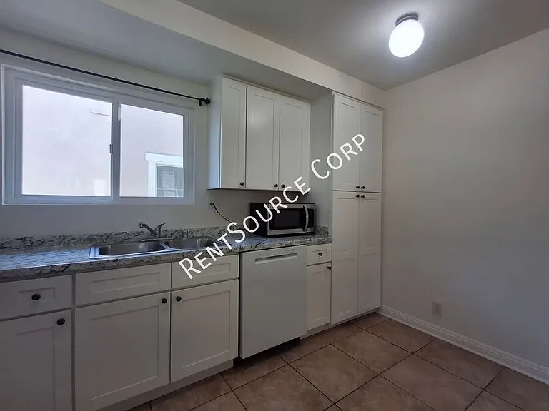 25000 Walnut St #12 — Photo 9