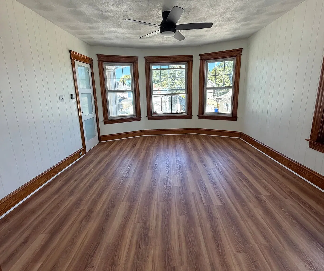 3 bed, 1144 sqft, $2,200 — Photo 4