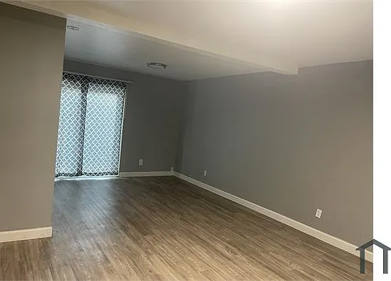 3 bed, 1300 sqft, $2,310 — Photo 4