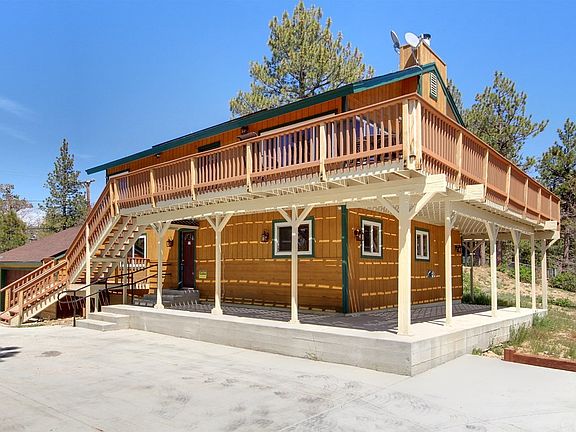 2nd image of 40043 Hillcrest Dr