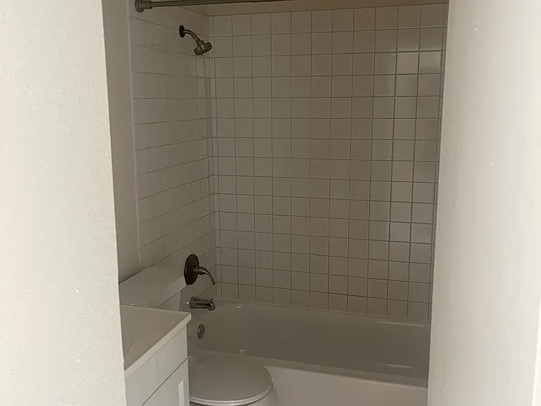 3206 W Azeele St #15 — Photo 3