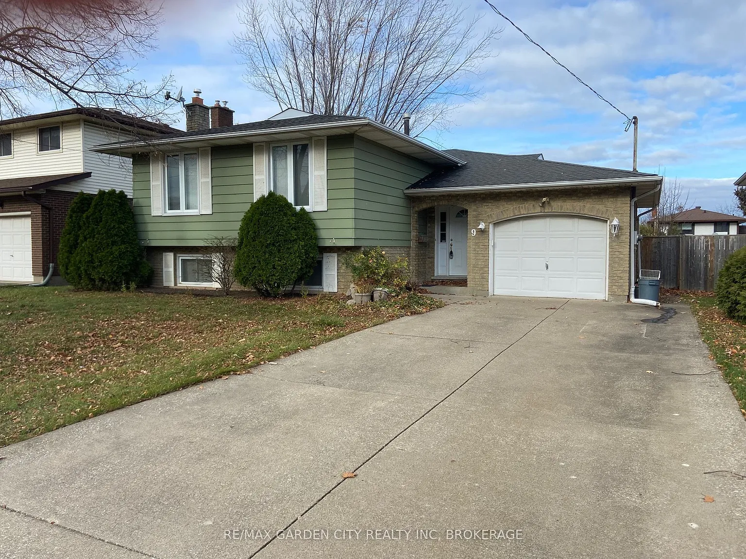 3 bed, $2,200 — Photo 1